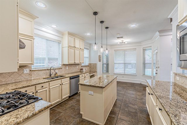 1440 Sunswept Terrace, Lewisville, TX 75077