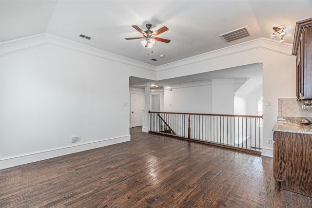 1440 Sunswept Terrace, Lewisville, TX 75077