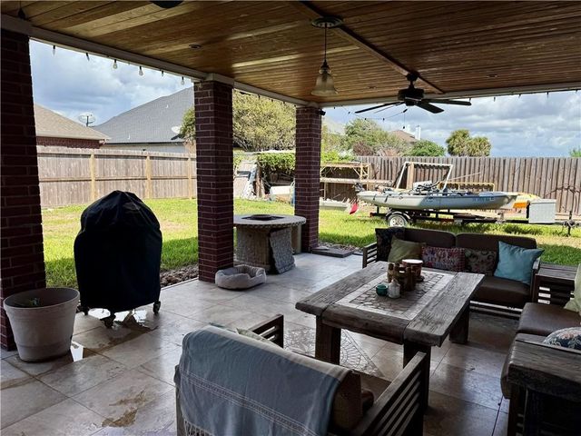 209 Cypress Point, Portland, TX 78374