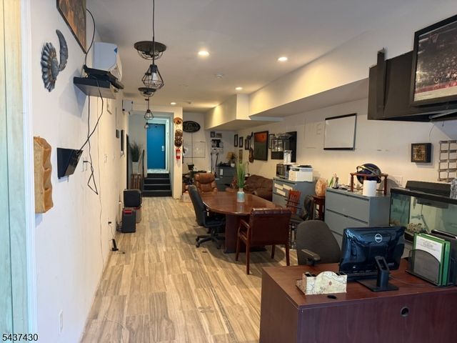 309 Martin Luther King Jr Dr, Jersey City, NJ 07305