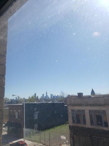 309 Martin Luther King Jr Dr, Jersey City, NJ 07305