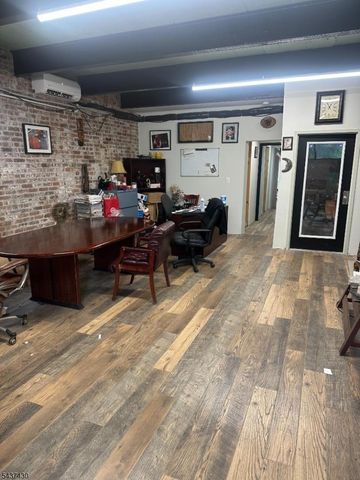 309 Martin Luther King Jr Dr, Jersey City, NJ 07305