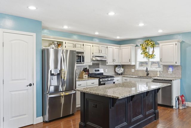 1309 E Knobhill Street, Springfield, MO 65804