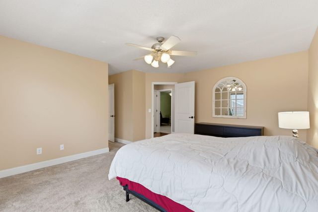 1309 E Knobhill Street, Springfield, MO 65804