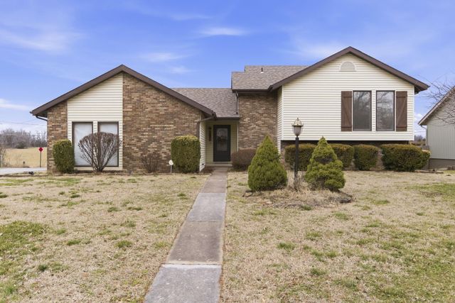 1309 E Knobhill Street, Springfield, MO 65804