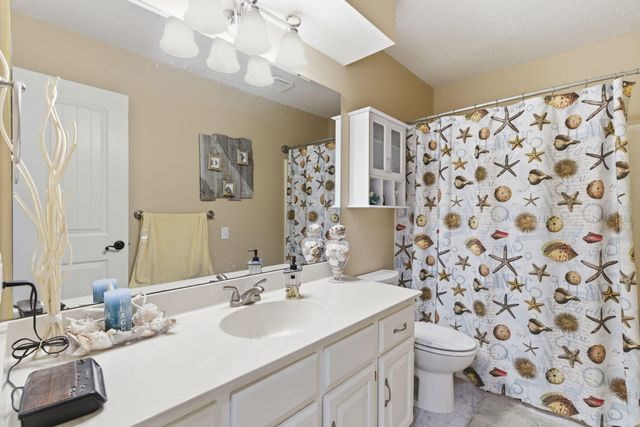 1309 E Knobhill Street, Springfield, MO 65804