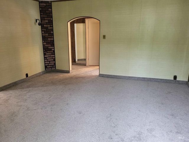 732 Riverside Avenue, Orofino, ID 83544