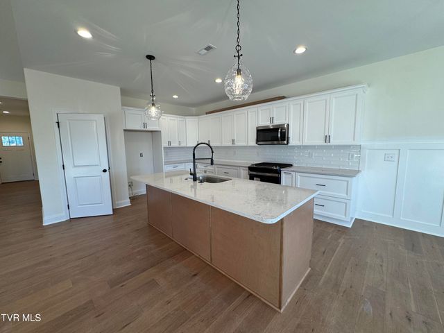 1172 Hawley Road, Blountville, TN 37617