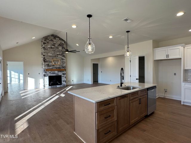 1172 Hawley Road, Blountville, TN 37617