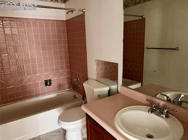 7565 Woody Creek Drive, Colorado Springs, CO 80911