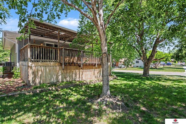 4841 Goldenrod Lane, Lincoln, NE 68512