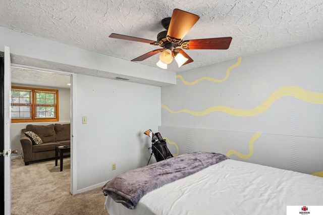 4841 Goldenrod Lane, Lincoln, NE 68512