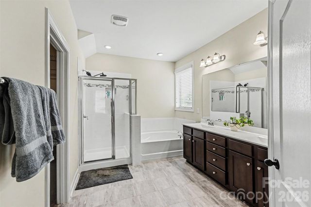8296 Breton Way, Harrisburg, NC 28075