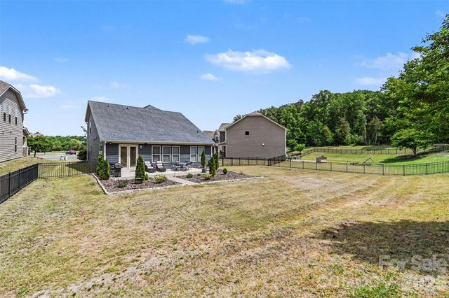 8296 Breton Way, Harrisburg, NC 28075