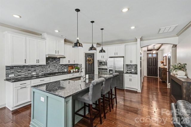8296 Breton Way, Harrisburg, NC 28075