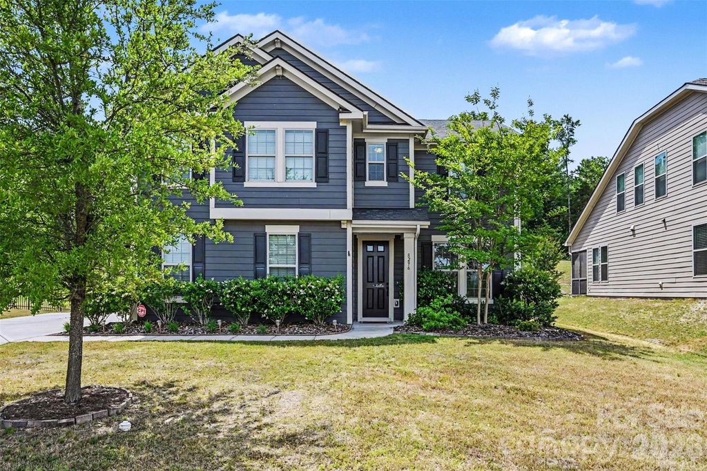 8296 Breton Way, Harrisburg, NC 28075