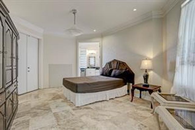 135 1st Street, Dickinson, TX 77539