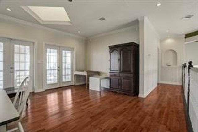 135 1st Street, Dickinson, TX 77539