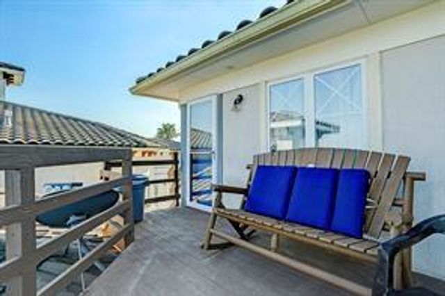 135 1st Street, Dickinson, TX 77539