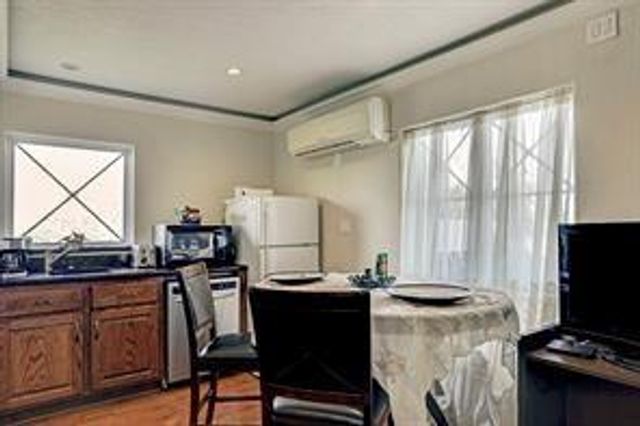 135 1st Street, Dickinson, TX 77539