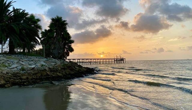 135 1st Street, Dickinson, TX 77539