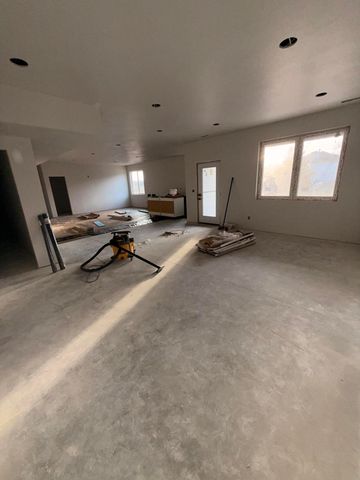 671 W Bridgewood Court, Springfield, MO 65803