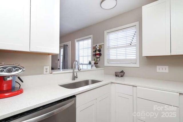 1109 Triece Lane, Charlotte, NC 28215