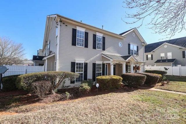 1109 Triece Lane, Charlotte, NC 28215