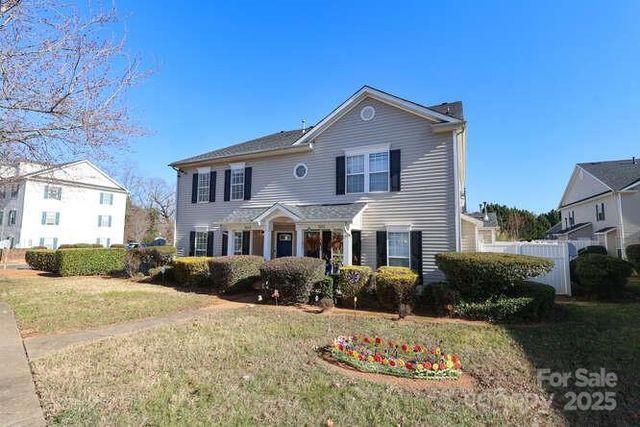 1109 Triece Lane, Charlotte, NC 28215