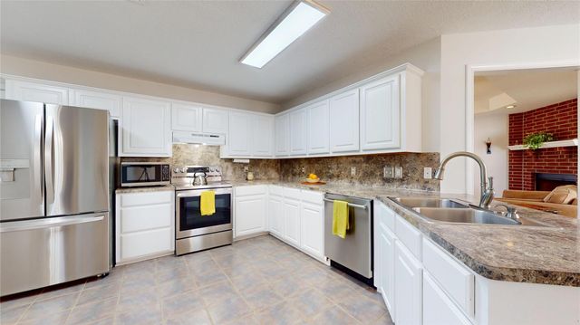 119 Oakdale Drive, Silsbee, TX 77656