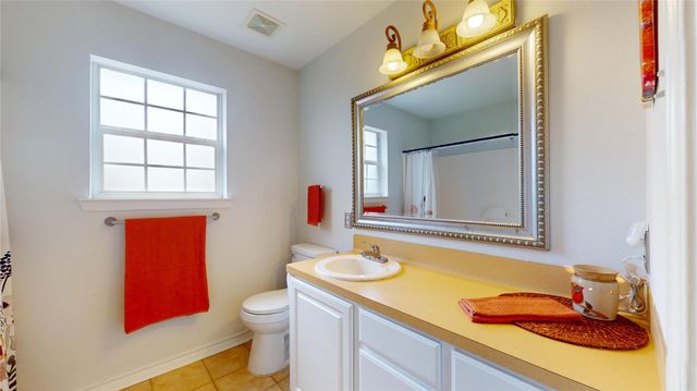 119 Oakdale Drive, Silsbee, TX 77656