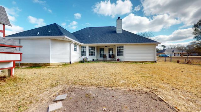 119 Oakdale Drive, Silsbee, TX 77656