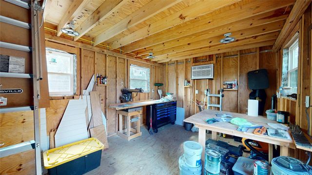 119 Oakdale Drive, Silsbee, TX 77656