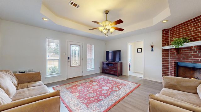 119 Oakdale Drive, Silsbee, TX 77656