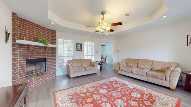 119 Oakdale Drive, Silsbee, TX 77656