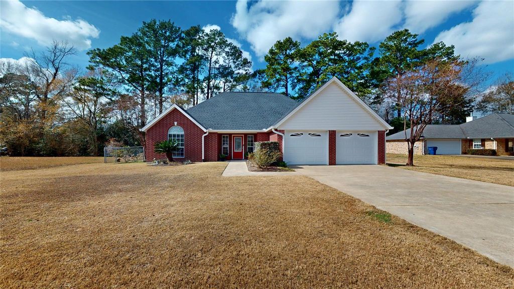 119 Oakdale Drive, Silsbee, TX 77656