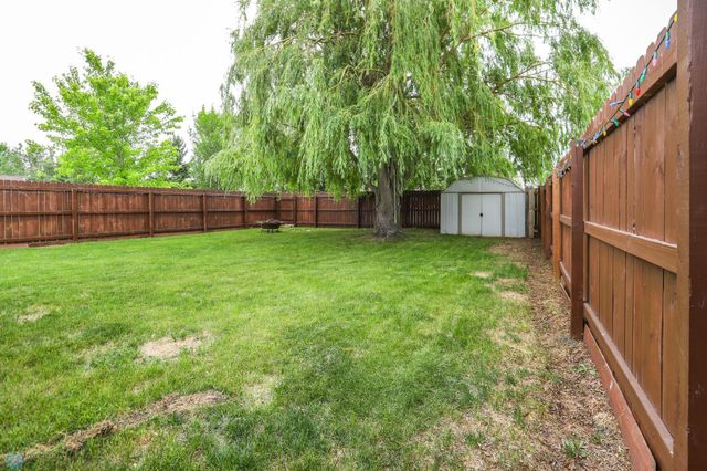 5124 10th Avenue S, Fargo, ND 58103