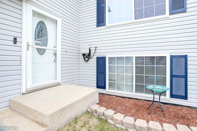 5124 10th Avenue S, Fargo, ND 58103