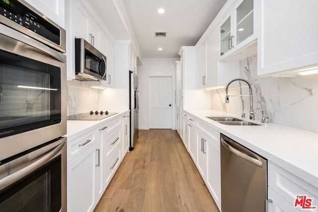 1167 Roxbury Drive 105, Los Angeles, CA 90035