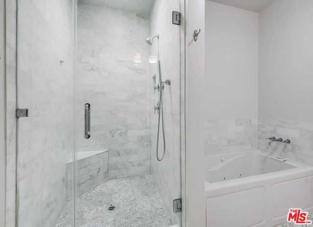 1167 Roxbury Drive 105, Los Angeles, CA 90035
