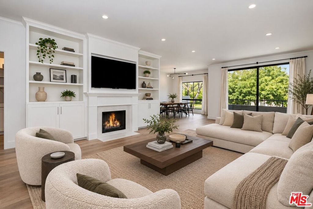 1167 Roxbury Drive 105, Los Angeles, CA 90035
