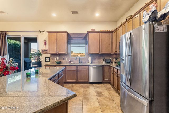 6658 E SADDLEHORN Circle, Hereford, AZ 85615