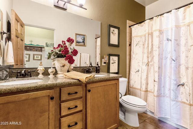 6658 E SADDLEHORN Circle, Hereford, AZ 85615