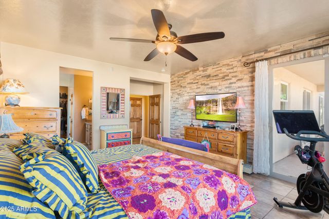 6658 E SADDLEHORN Circle, Hereford, AZ 85615