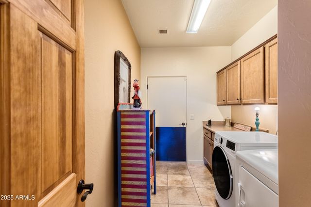 6658 E SADDLEHORN Circle, Hereford, AZ 85615