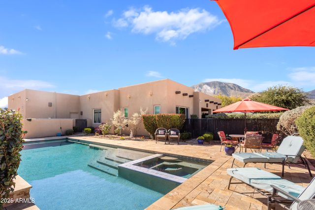 6658 E SADDLEHORN Circle, Hereford, AZ 85615