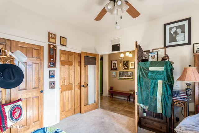 6658 E SADDLEHORN Circle, Hereford, AZ 85615