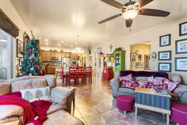 6658 E SADDLEHORN Circle, Hereford, AZ 85615