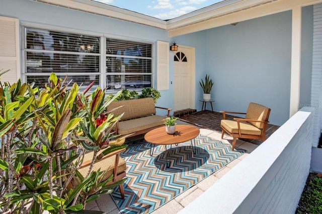 13746 MARTINIQUE DRIVE, Seminole, FL 33776