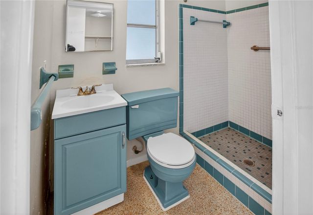 13746 MARTINIQUE DRIVE, Seminole, FL 33776